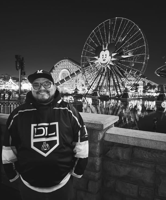 Disneyland Embroidered Hockey Jersey (Kings Style)